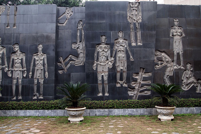 hoa lo prison in hanoi Commemorative stele